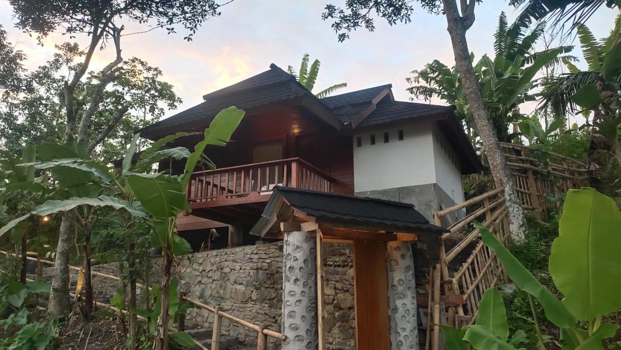 Nea Lombok Lodge *